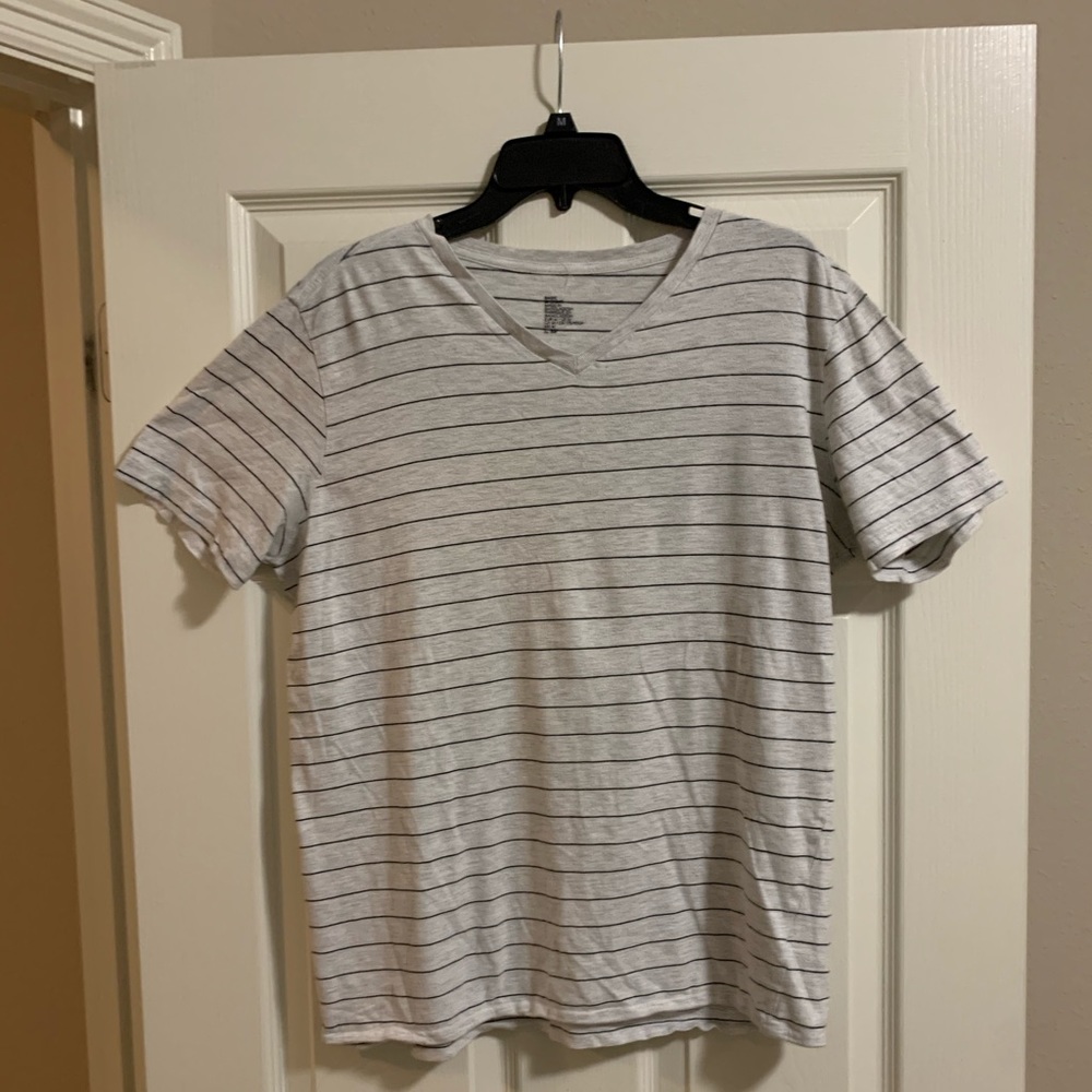 H&M Gray V-Neck Shirt with Blue Stripes Size M